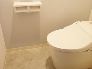 パナソニックのNEWアラウーノVは、スゴピカ素材を採用したトイレなので、汚れが付きにくく、お手入れが簡単です。