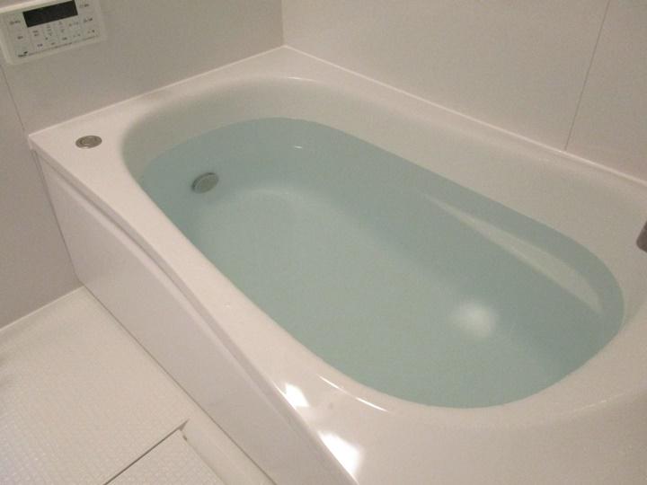 新しく交換した浴室はTOTOのマンションリモデルです。