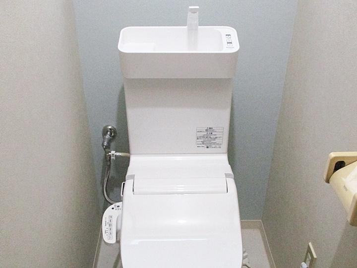 新しく交換したトイレはパナソニックのNEWアラウーノVです