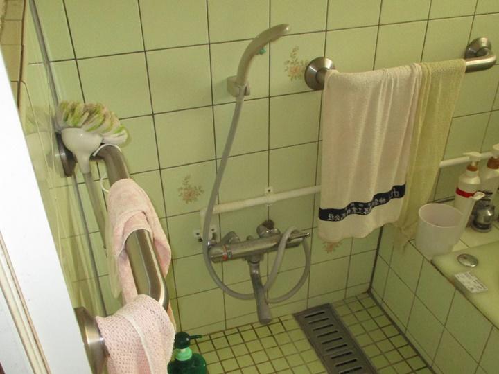 【施工前】浴室用水栓金具　全体.JPG