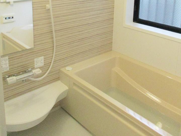 ノーリツのユパティオは自動で浴槽を洗浄するおそうじ浴槽機能付き