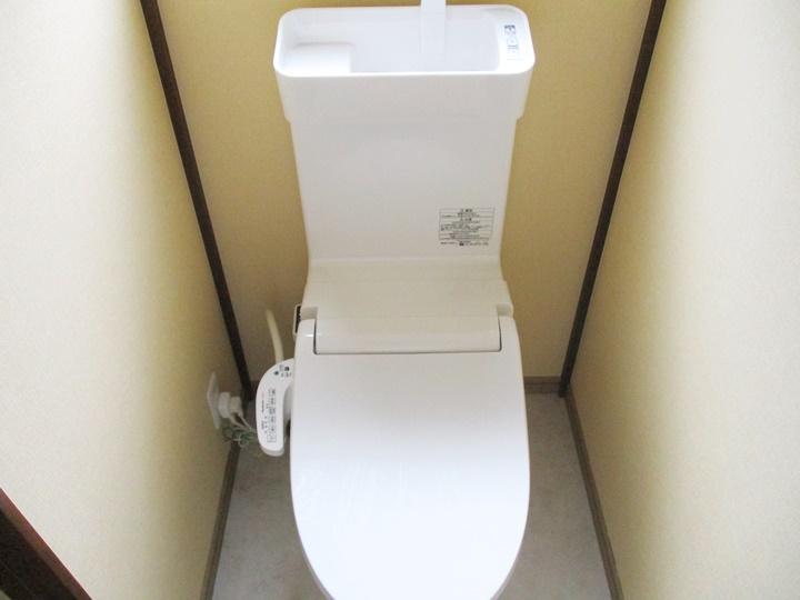 新しく交換したトイレは、パナソニックのNEWアラウーノVです。