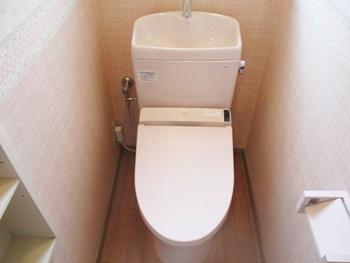 トイレをTOTOのピュアレストQRに交換しました。セフィオンテクトを採用したトイレなので、汚れが付きにくく、お手入れが簡単です。