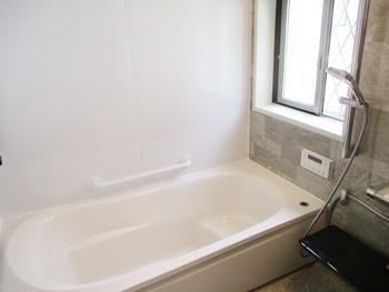 TOTOのサザナは、くるっと拭きやすい形状の浴槽なのでお掃除が簡単です。