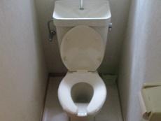 汚れの付きにくいトイレに交換します。