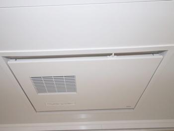 浴室換気乾燥暖房機を取り付けました。お風呂のジメジメ解消や、夏場のお風呂の蒸し暑さを爽快にします