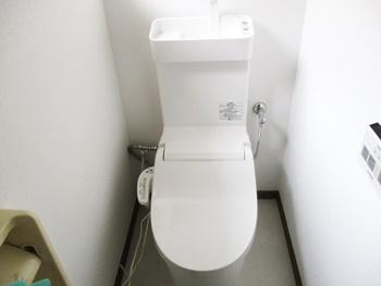 パナソニックのNEWアラウーノVは、スゴピカ素材を採用したトイレなので汚れが付きにくくお掃除が簡単です。