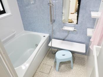 TOTOのサザナは、保温効果が高いです。汚れが付きにくい浴室なので日々のお手入れが簡単です。