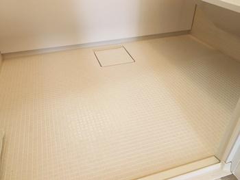 お掃除ラクラク排水口は、凹凸が少ないので汚れがつきにくくお手入れが簡単です。