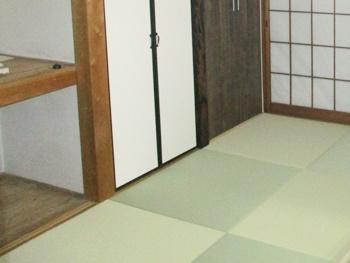 キツタカのリノベーション畳に張替えました。タニ・カビの心配のない樹脂製の畳です。