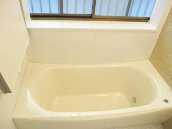 浴槽は魔法びんのような構造なので、保温性が高いです。長時間の入浴も快適に過ごせます。