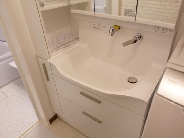 お風呂・洗面所・内装・給湯器交換工事事例