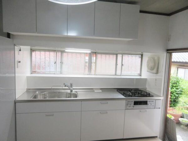 水まわり4点・床修繕・配管更新工事事例