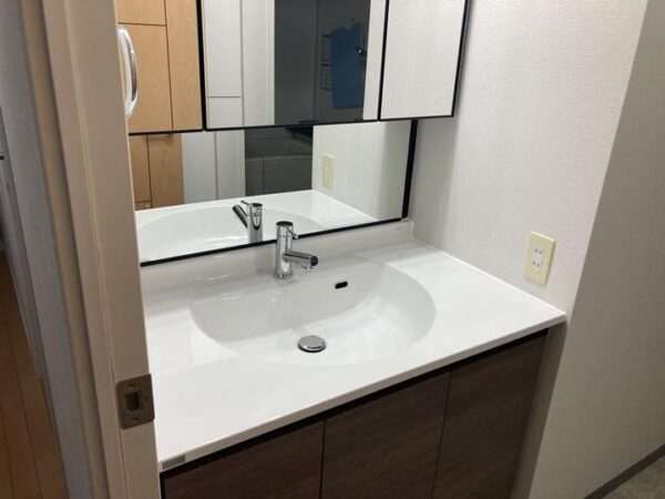 洗面・内装リフォーム工事事例